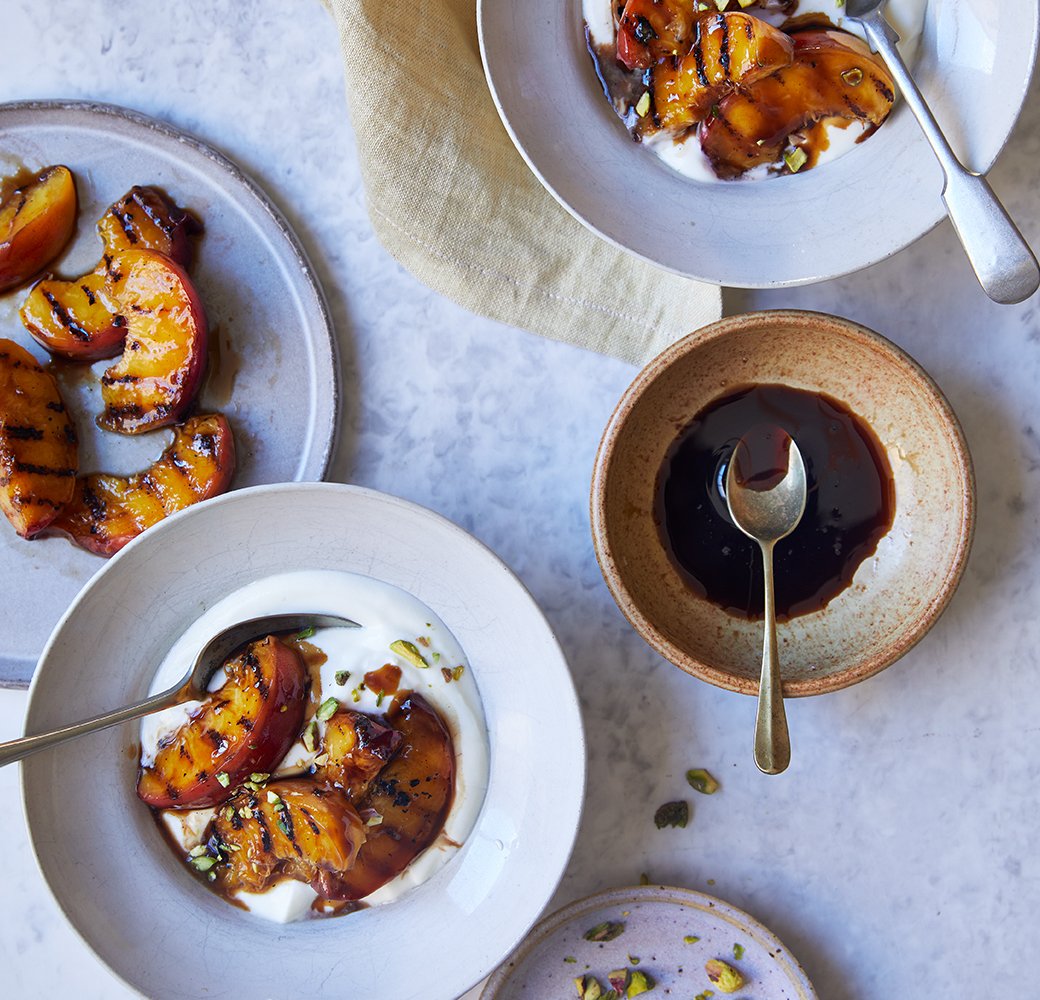 Griddled Balsamic Peaches with Yoghurt, Honey & Pistachios