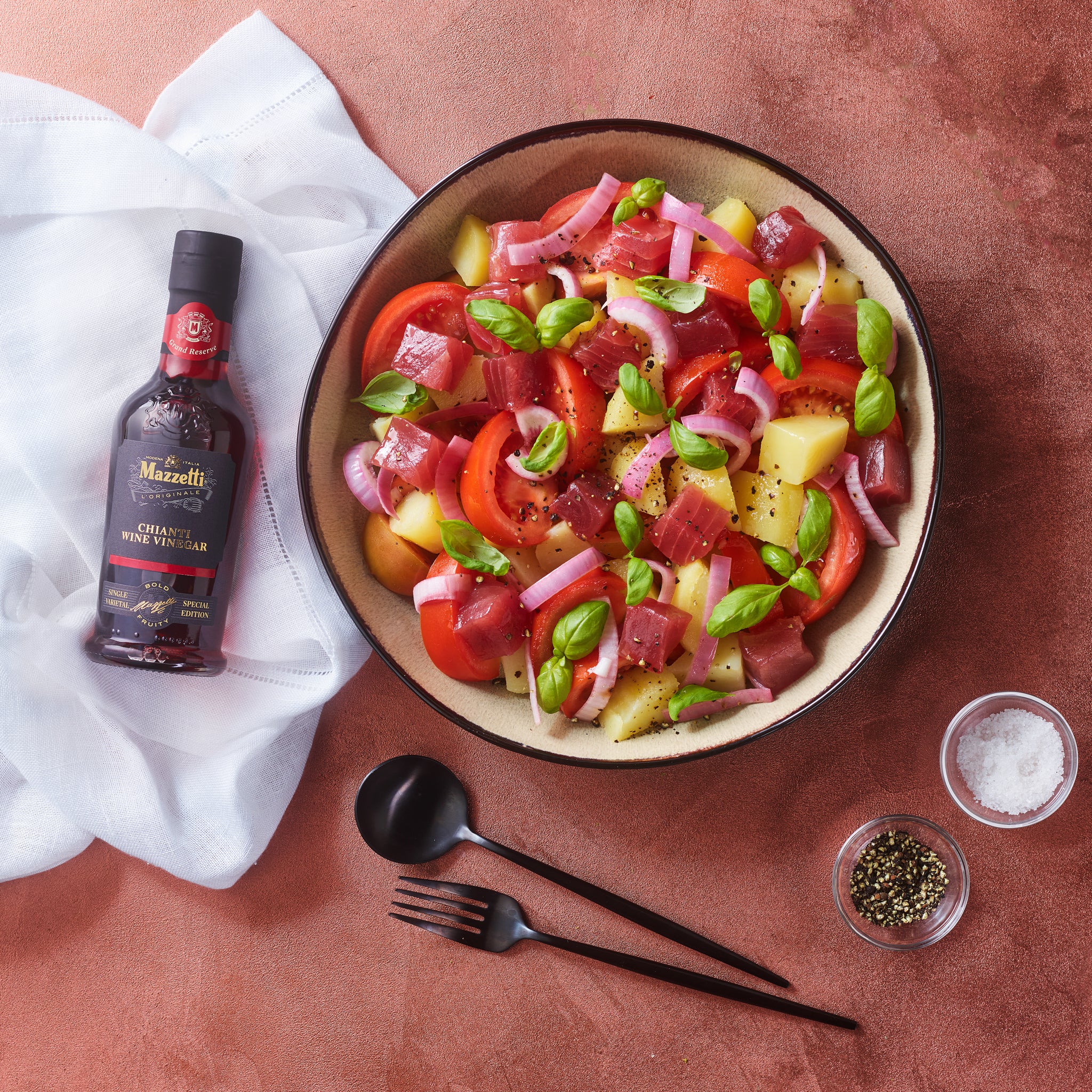 Catalan potato salad with tomatoes, red onion and fresh tuna